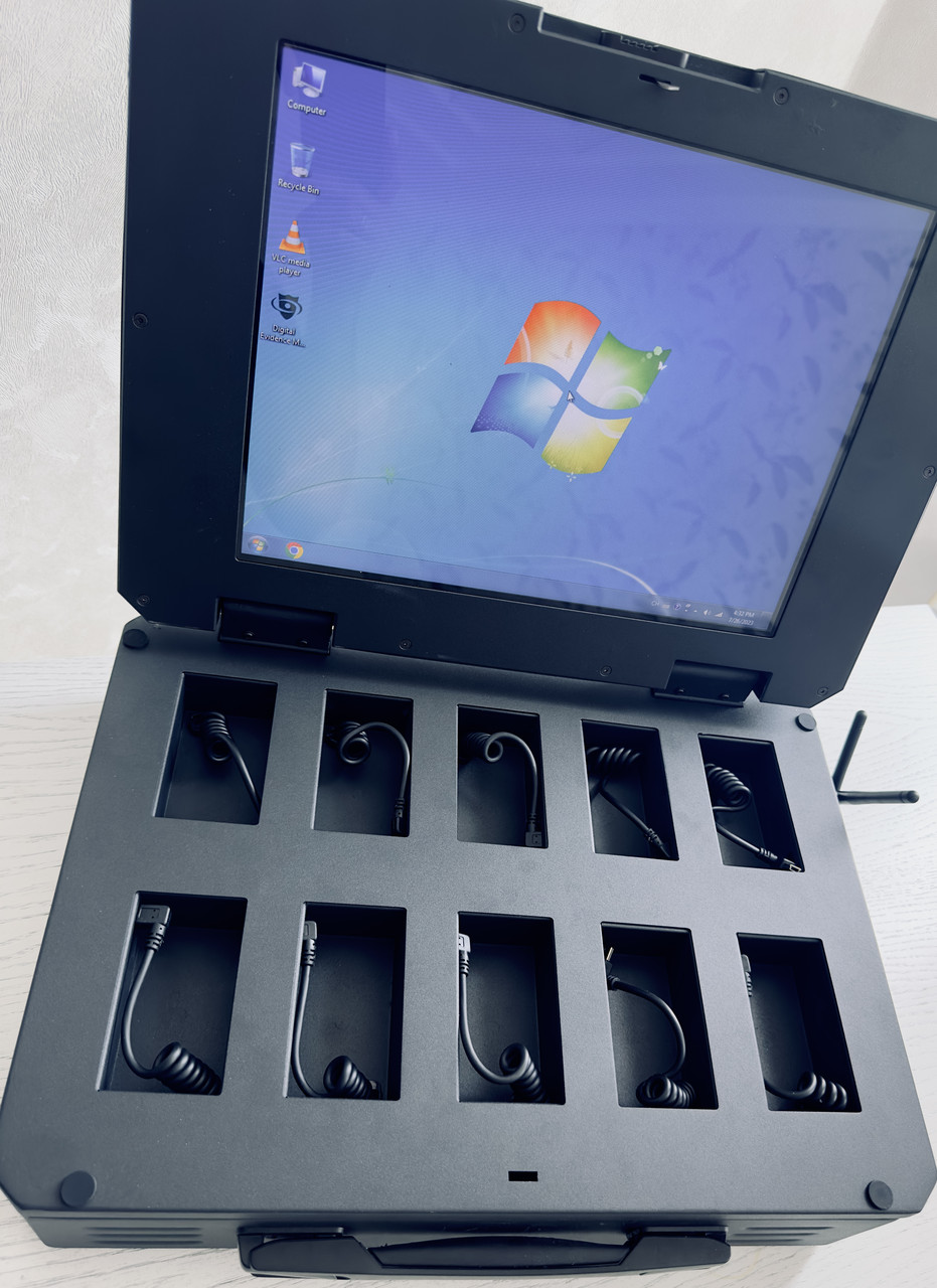 stanciya-zaryadki-ds10-pro-sensornim-displej-vbudovanij-kompyuter-licenzijnij-windows-2